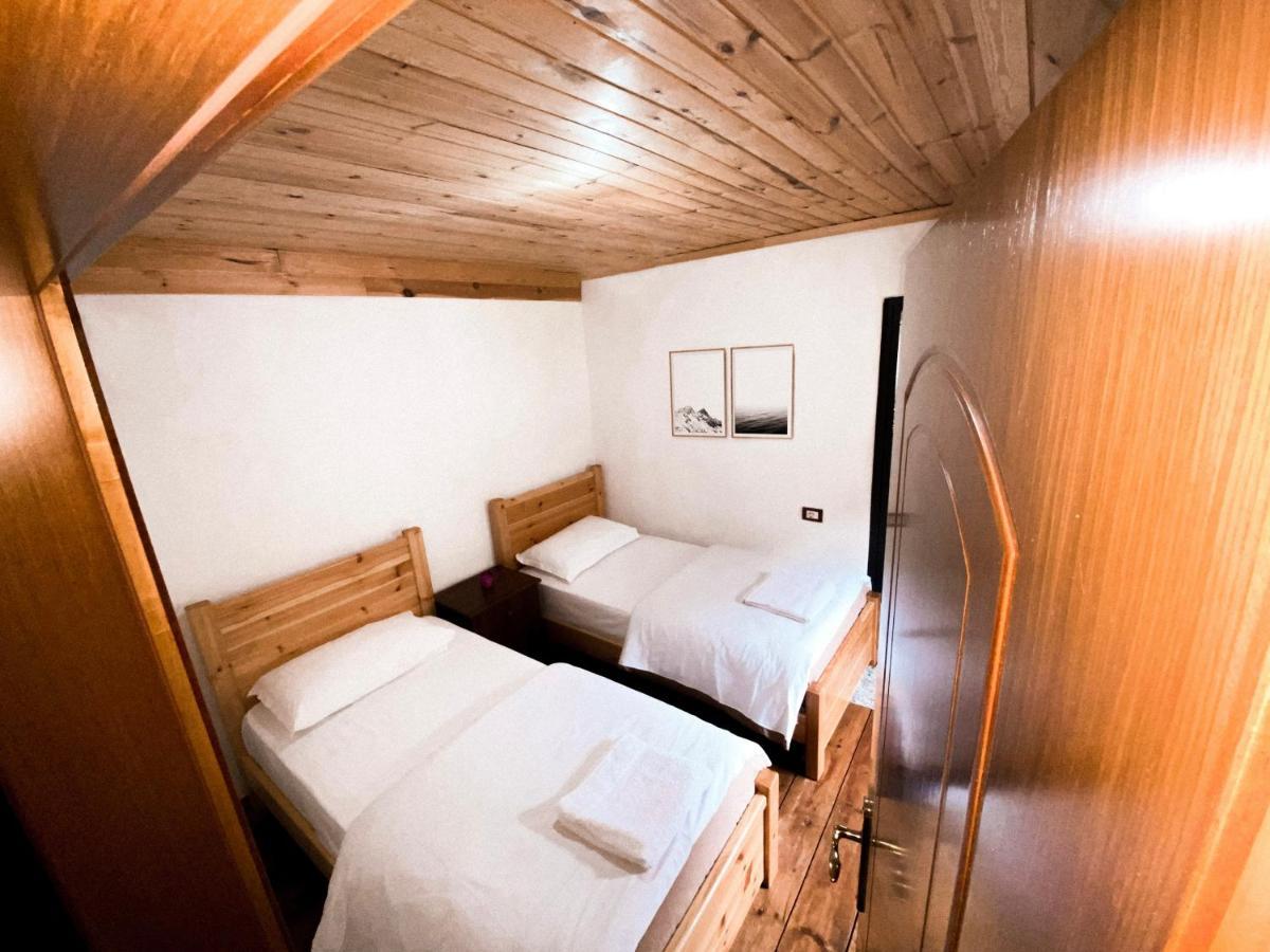Guesthouse Pashko Theth Eksteriør billede